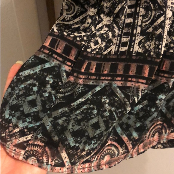 ✨IXHILARATION/ Ikat Pop-Over Romper✨ - Picture 3 of 6